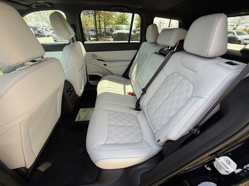 New 2026 Jeep Cherokee Overland image 11