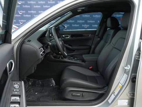 Used 2025 Honda Civic Sport Touring image 16
