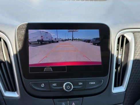 Used 2025 Chevrolet Malibu LT FWD image 19