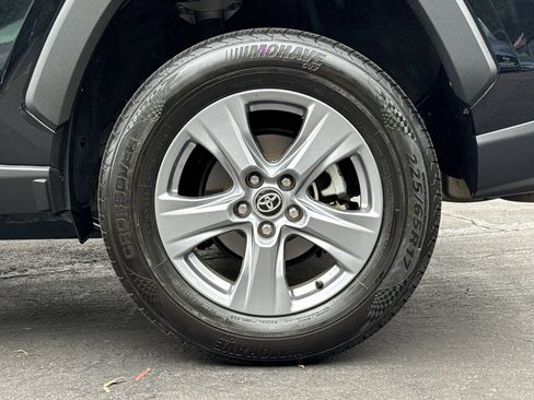 Used 2024 Toyota RAV4 XLE FWD image 28