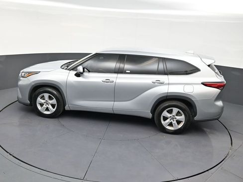 Used 2020 Toyota Highlander L image 14