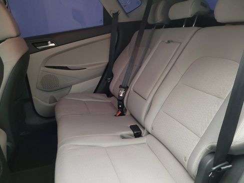 Used 2019 Hyundai Tucson SE image 18