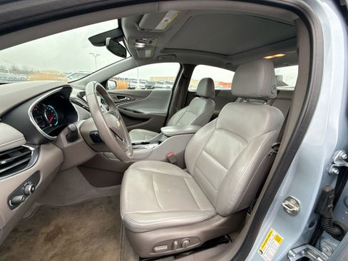 Used 2017 Chevrolet Malibu LT w/ Leather Package image 13