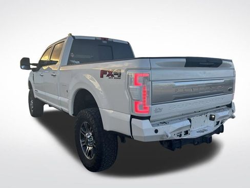 Used 2019 Ford F250 Platinum w/ Platinum Ultimate Package image 5