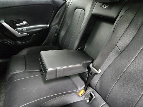 Used 2019 Mercedes-Benz A 220 4MATIC image 34