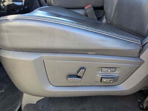 Used 2016 RAM 1500 Laramie w/ Convenience Group image 30