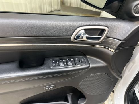 Used 2019 Jeep Grand Cherokee Limited X AWD/4WD image 26