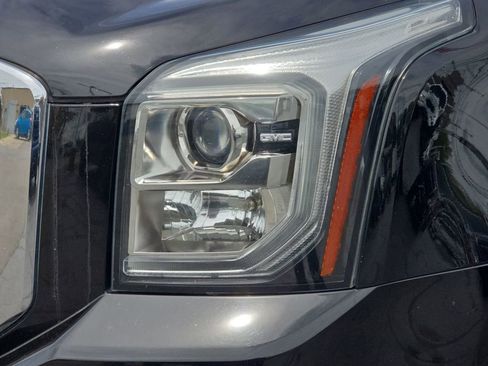 Used 2019 GMC Yukon XL SLT AWD/4WD image 33