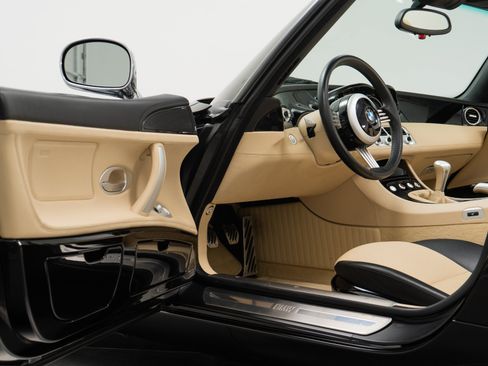 Used 2001 BMW Z8 RWD image 22