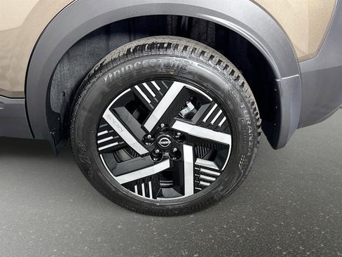 New 2026 Nissan Kicks SV image 28