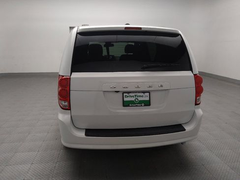 Used 2020 Dodge Grand Caravan SE image 6