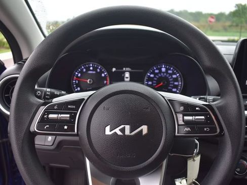 Certified 2023 Kia Forte LXS w/ LXS Technology Package FWD image 23