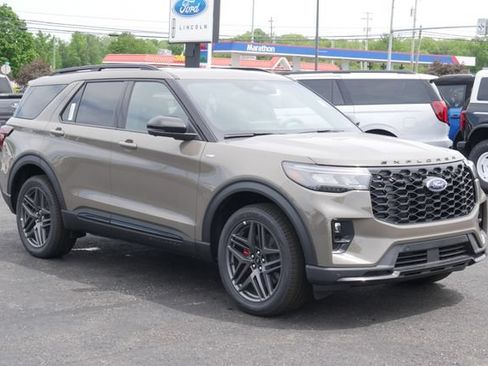 New 2026 Ford Explorer ST-Line w/ ST-Line Street Pack AWD/4WD image 8