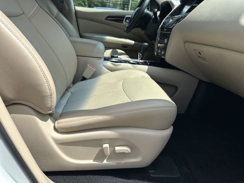 Used 2016 Nissan Pathfinder Platinum AWD/4WD image 15