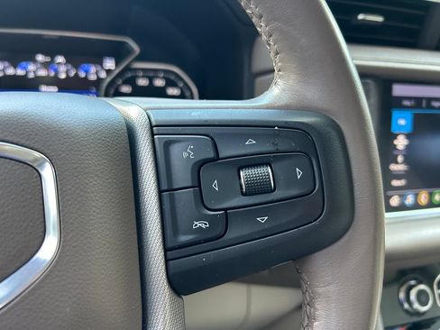 Used 2021 GMC Yukon XL Denali w/ Denali Premium Package AWD/4WD image 29