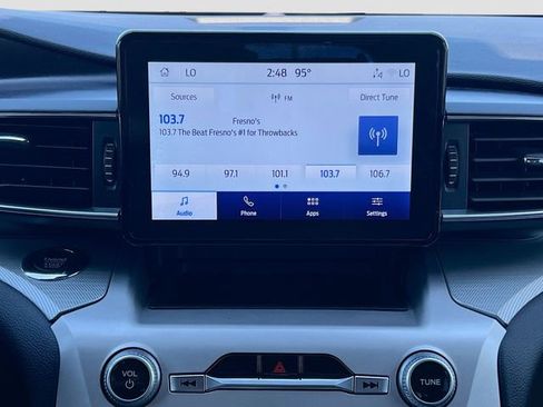 Used 2022 Ford Explorer XLT w/ Equipment Group 202A AWD/4WD image 16