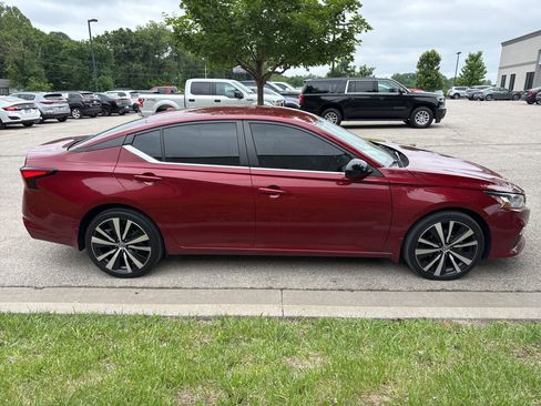 Used 2021 Nissan Altima 2.5 SR AWD/4WD image 4