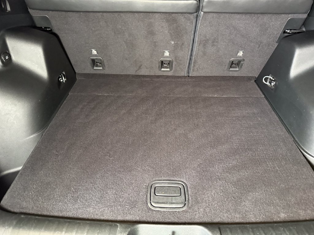 Used 2019 Jeep Cherokee Latitude Plus AWD/4WD image 24
