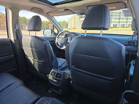 Used 2022 Honda Pilot EX-L image 11