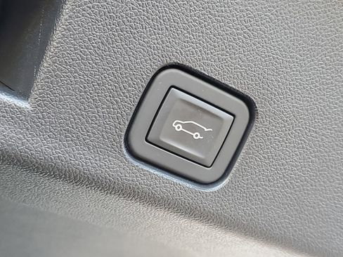 Used 2025 Buick Enclave Preferred w/ Trailering Package, 5000 lbs. image 33