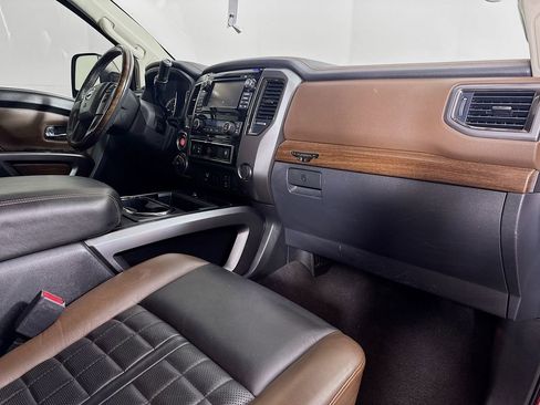 Used 2016 Nissan Titan Platinum Reserve image 33