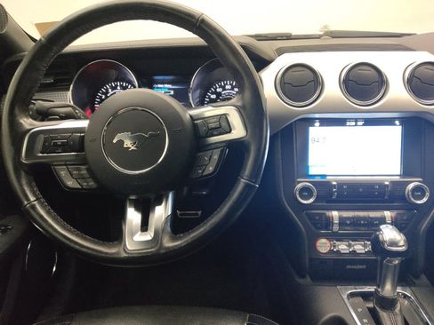 Used 2017 Ford Mustang Premium image 22