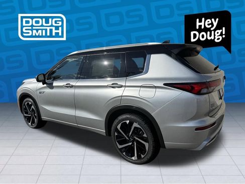 New 2025 Mitsubishi Outlander SEL image 2