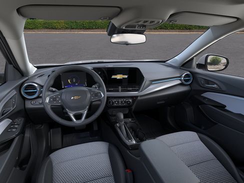 New 2026 Chevrolet Trax LT w/ Sunroof Package FWD image 50