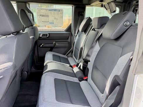 New 2025 Ford Bronco 4-Door image 10