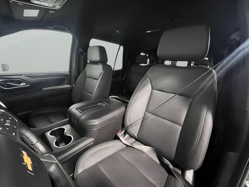Used 2022 Chevrolet Tahoe LT w/ Luxury Package AWD/4WD image 11