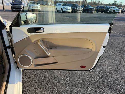 Used 2016 Volkswagen Beetle 1.8T SEL w/ Lighting Package image 15