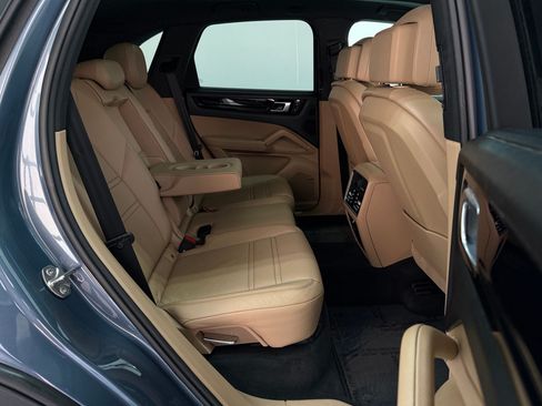 Used 2019 Porsche Cayenne S AWD/4WD image 25