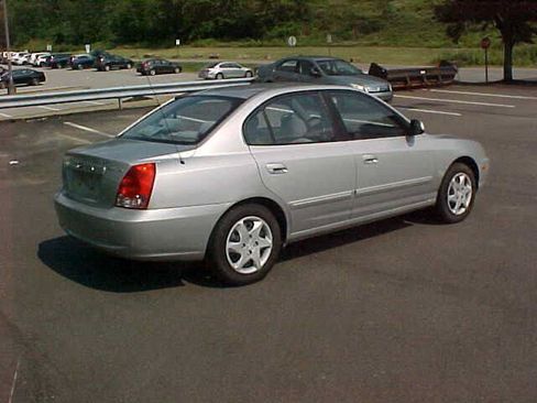 Used 2005 Hyundai Elantra GLS FWD image 17