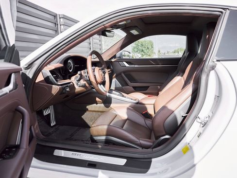 Used 2024 Porsche 911 Turbo S image 27