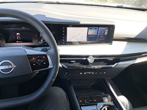 New 2025 Nissan Murano SL image 13