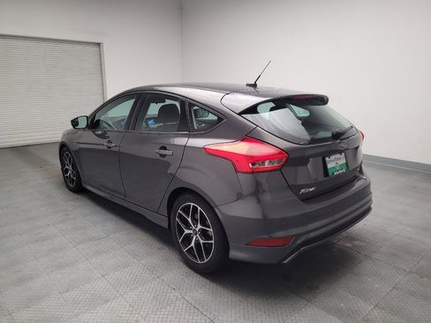 Used 2016 Ford Focus SE w/ SE Sport Package FWD image 5