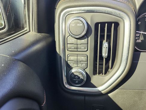 Certified 2021 GMC Sierra 1500 AT4 w/ AT4 Preferred Package image 23