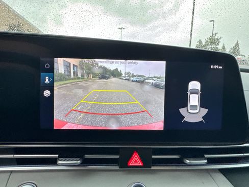 Used 2023 Hyundai Elantra Limited FWD image 28