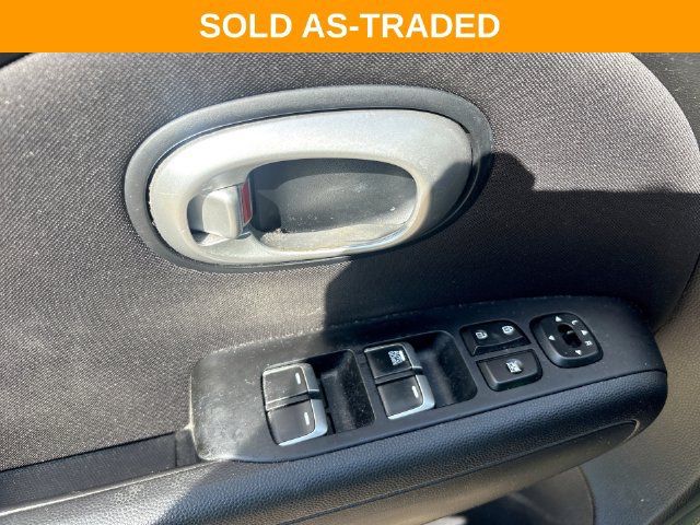 Used 2017 Kia Soul FWD image 13
