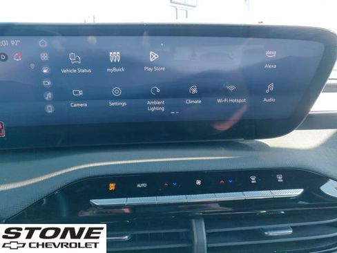 Certified 2025 Buick Enclave Preferred image 17