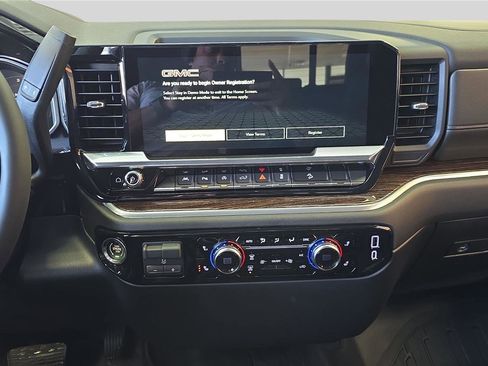 New 2026 GMC Sierra 1500 SLE image 20