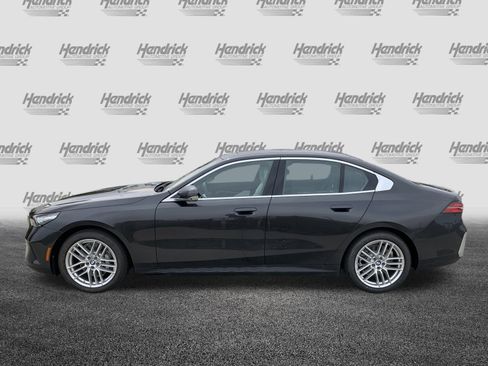 Certified 2025 BMW 530i xDrive w/ M Sport Package image 6