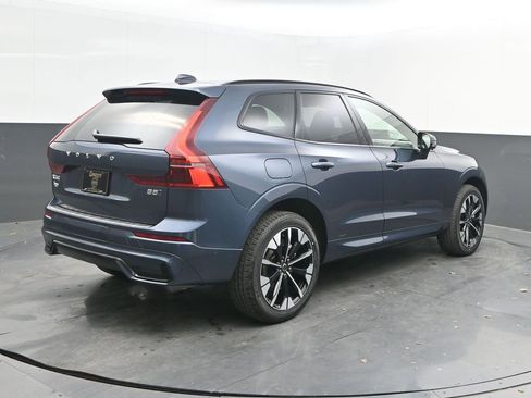 New 2026 Volvo XC60 B5 Plus AWD/4WD image 7