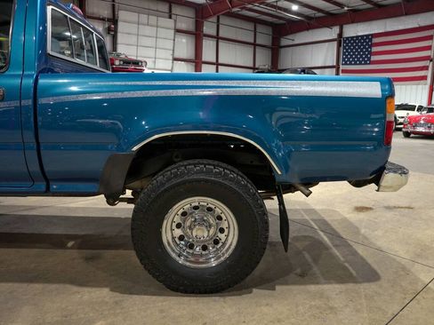 Used 1995 Toyota Pickup DX AWD/4WD image 5
