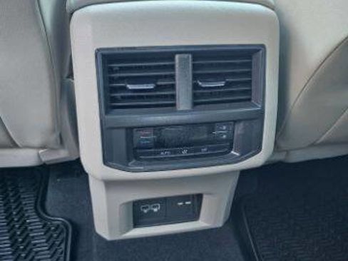 Used 2021 Volkswagen Atlas SE AWD/4WD image 16