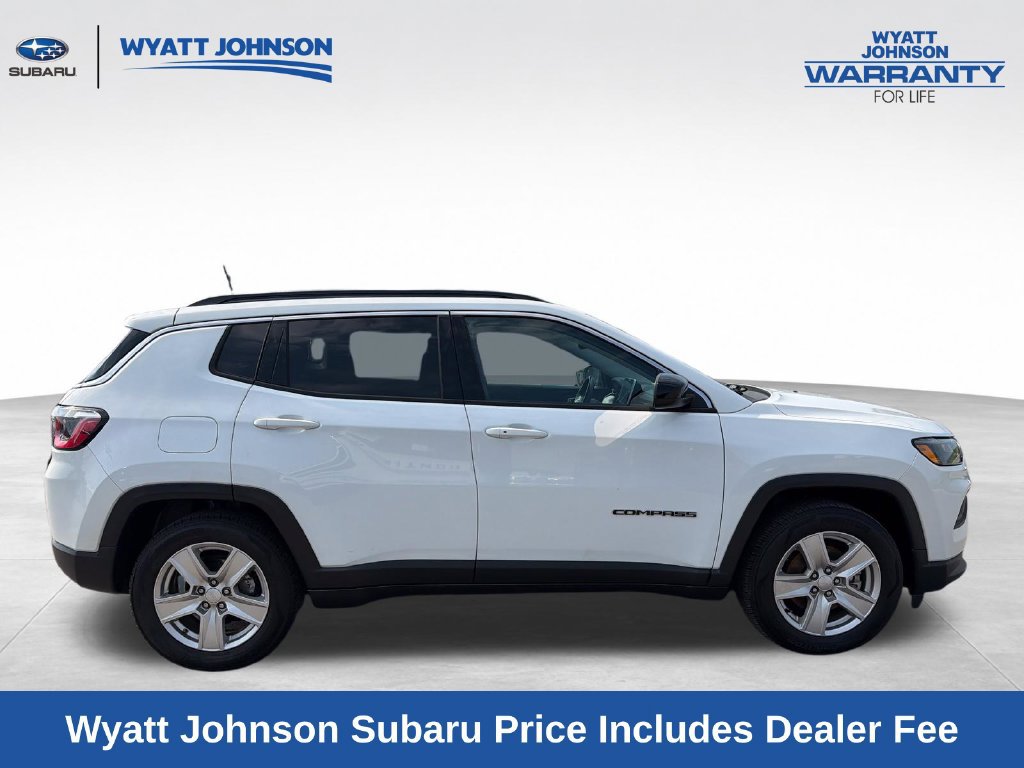 Used 2022 Jeep Compass Latitude w/ Convenience Group FWD image 12
