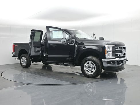 New 2026 Ford F350 XLT w/ FX4 Off-Road Package image 31