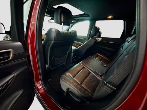 Used 2015 Jeep Grand Cherokee Limited image 25