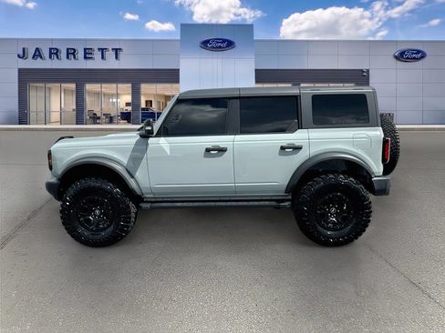 Certified 2022 Ford Bronco Wildtrak AWD/4WD image 4