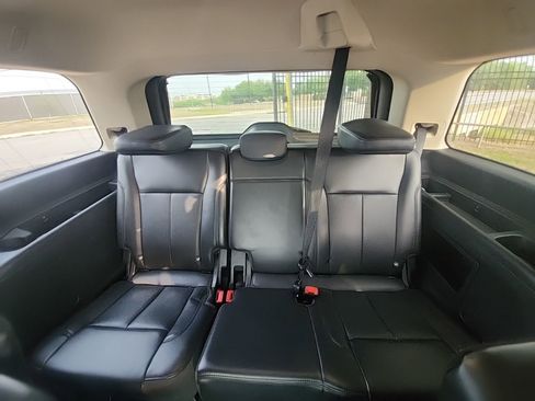 Used 2024 Ford Expedition XLT image 13